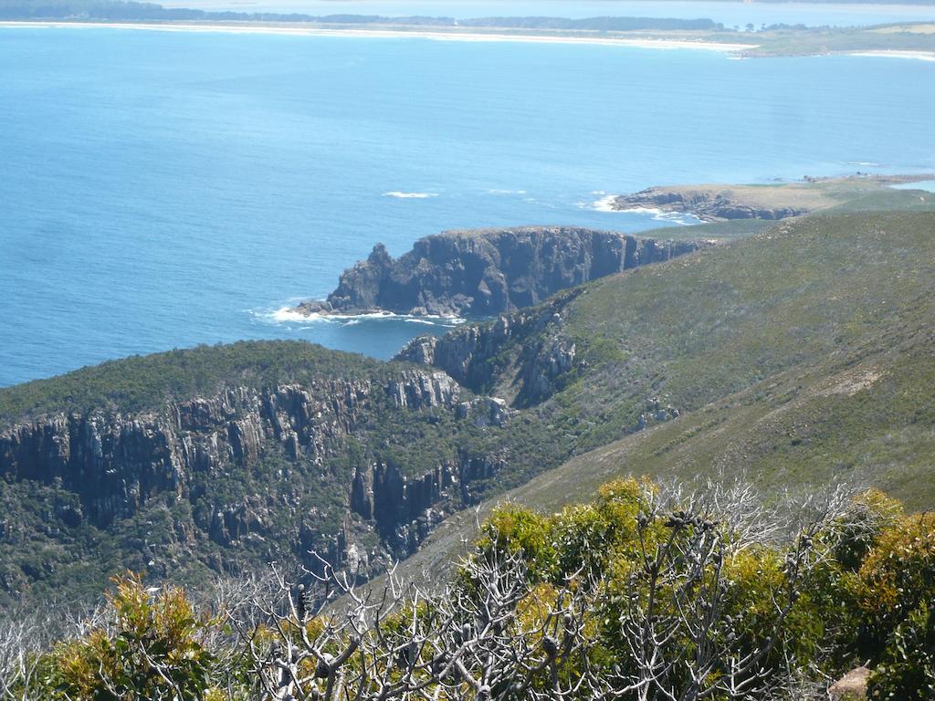Cloudy Bay Beach House South Bruny Экстерьер фото