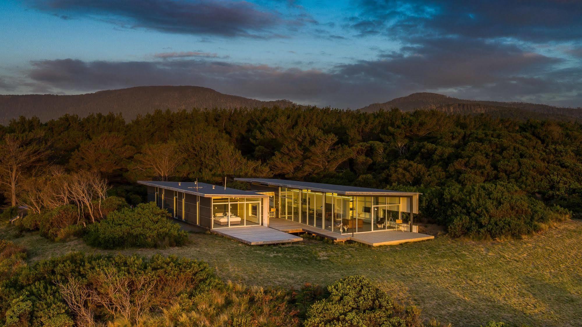 Cloudy Bay Beach House South Bruny Экстерьер фото